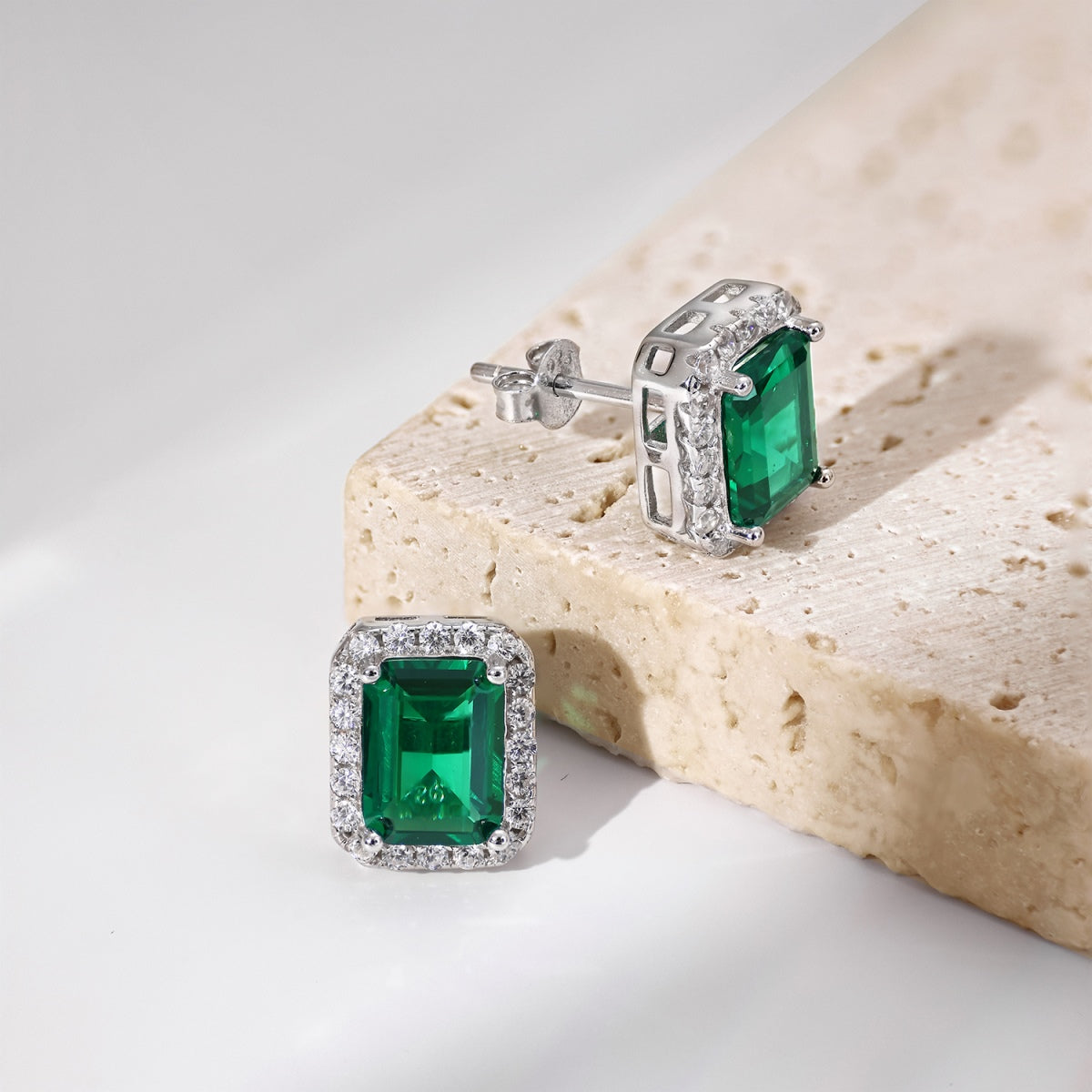 Angela Jewelry]Luxurious Dainty Emerald Cut Banquet Earrings
