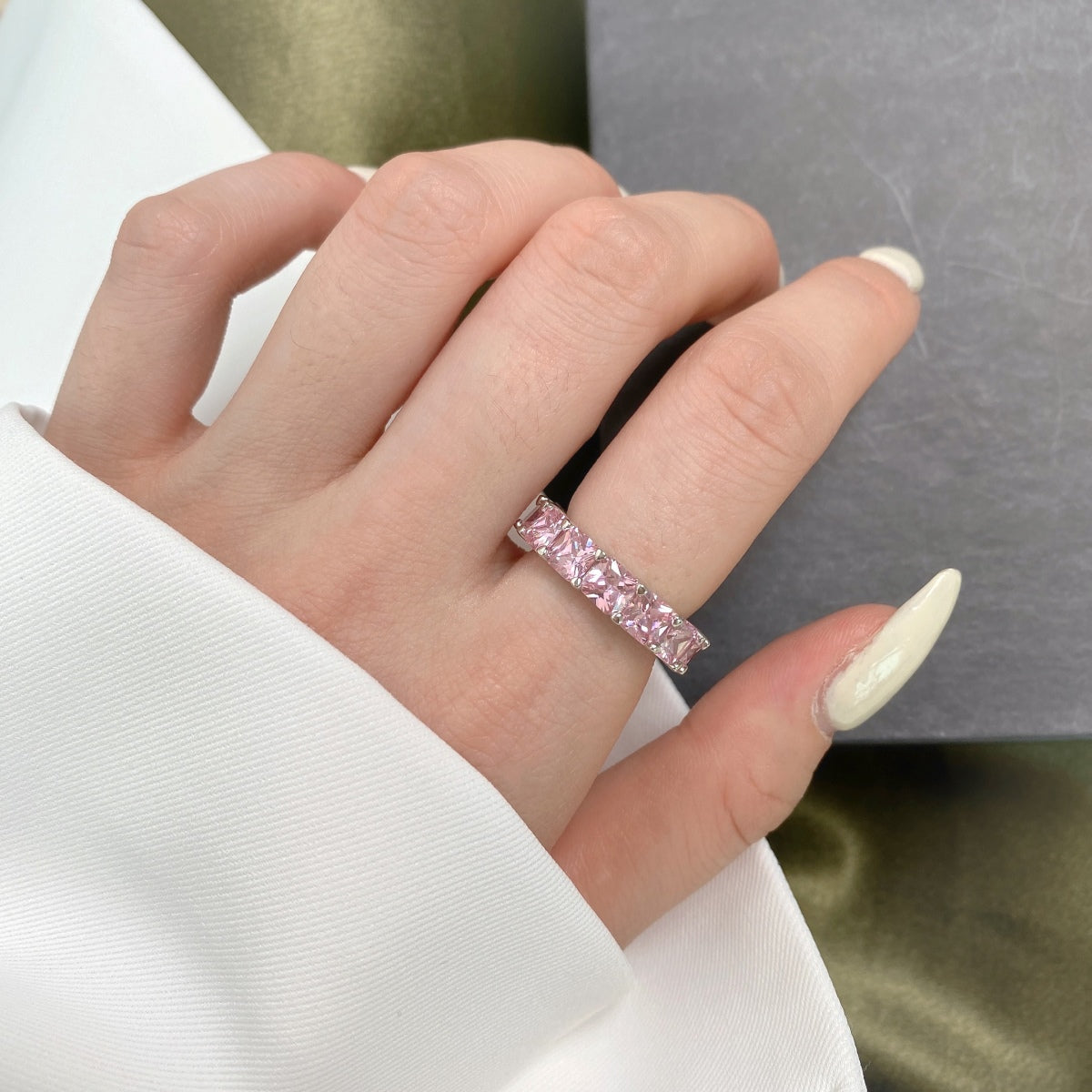 Angela Jewelry]Elegant Princess Cut Tennis Ring