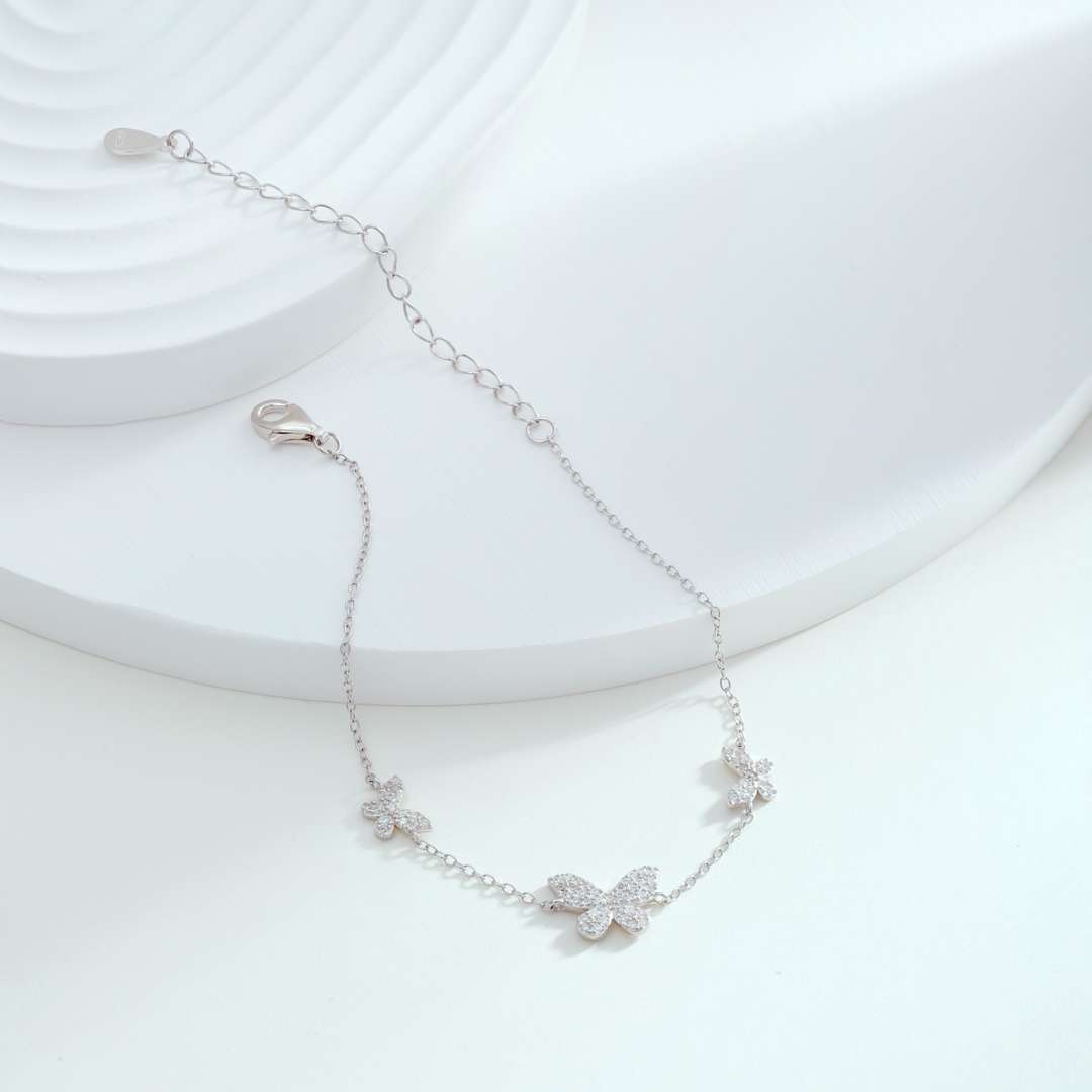Angela Jewelry]Delicate Butterfly Pendant Bracelet