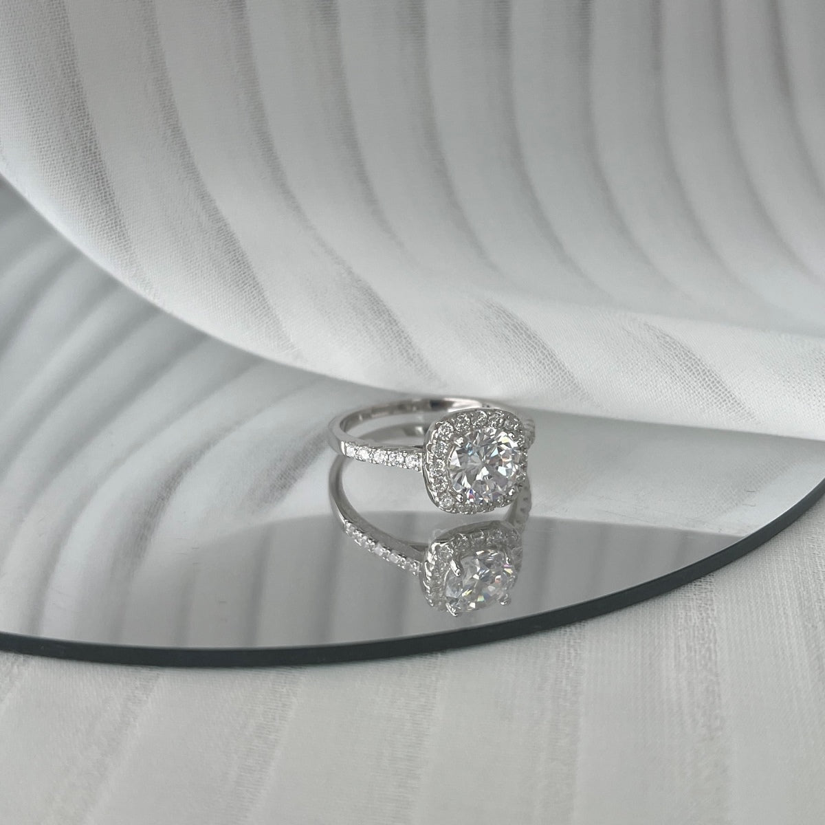 Angela Jewelry]Dazzling Resplendent Round Cut Wedding Ring