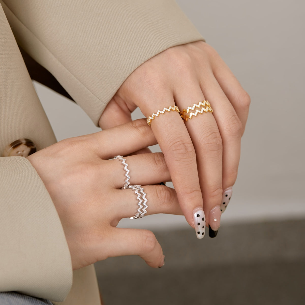 Angela Jewelry]Delicate Enchanting Wave Shape Daily Ring