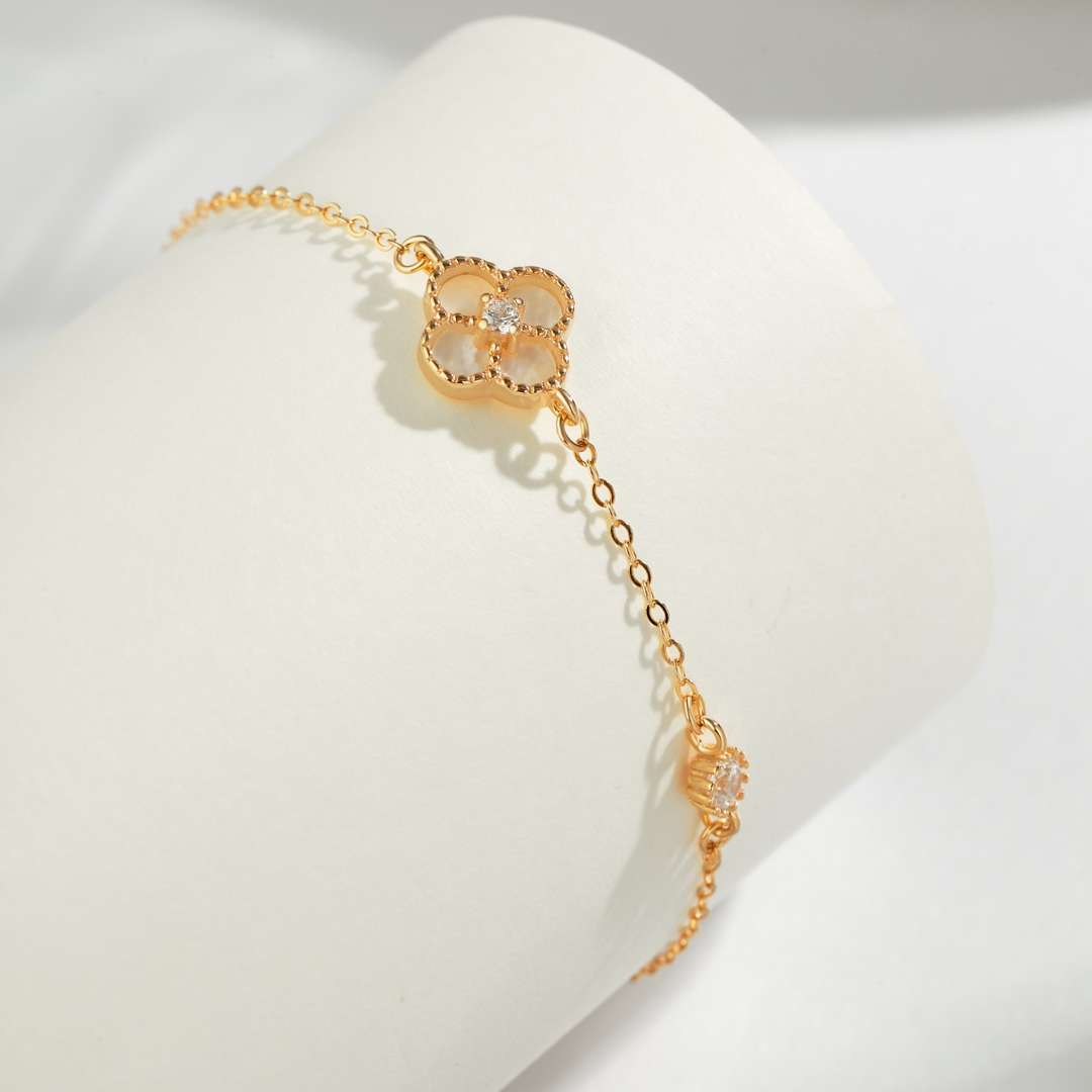 Angela Jewelry]Delicate Four Leaf Clover Bracelet