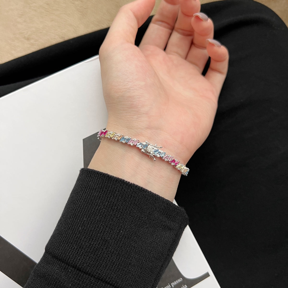 Angela Jewelry]Ornate Sparkling Multi Cut Party Bracelet