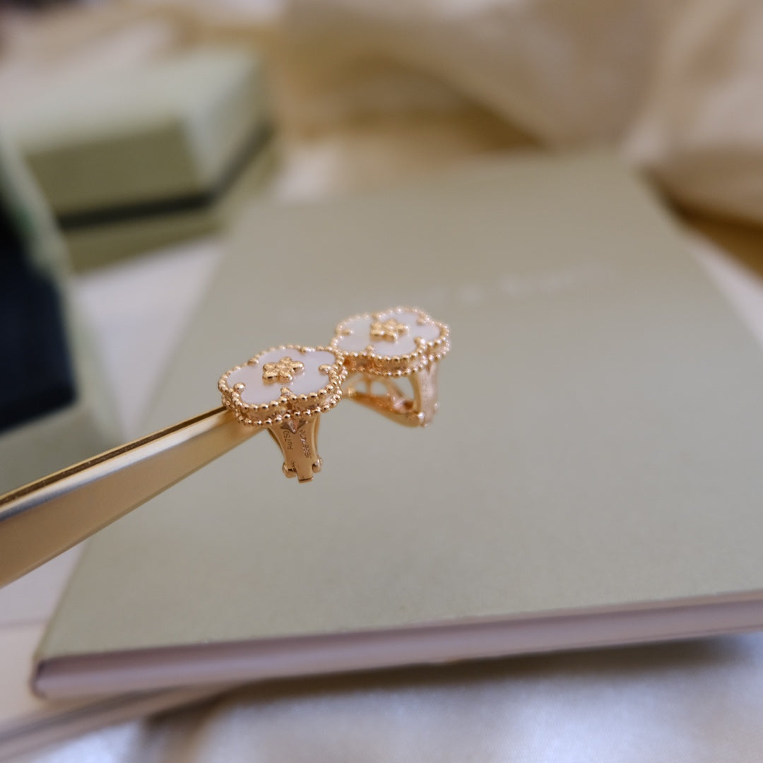 [Angela Jewellery]LUCKY PINK GOLD WHITE MOP EARRINGS