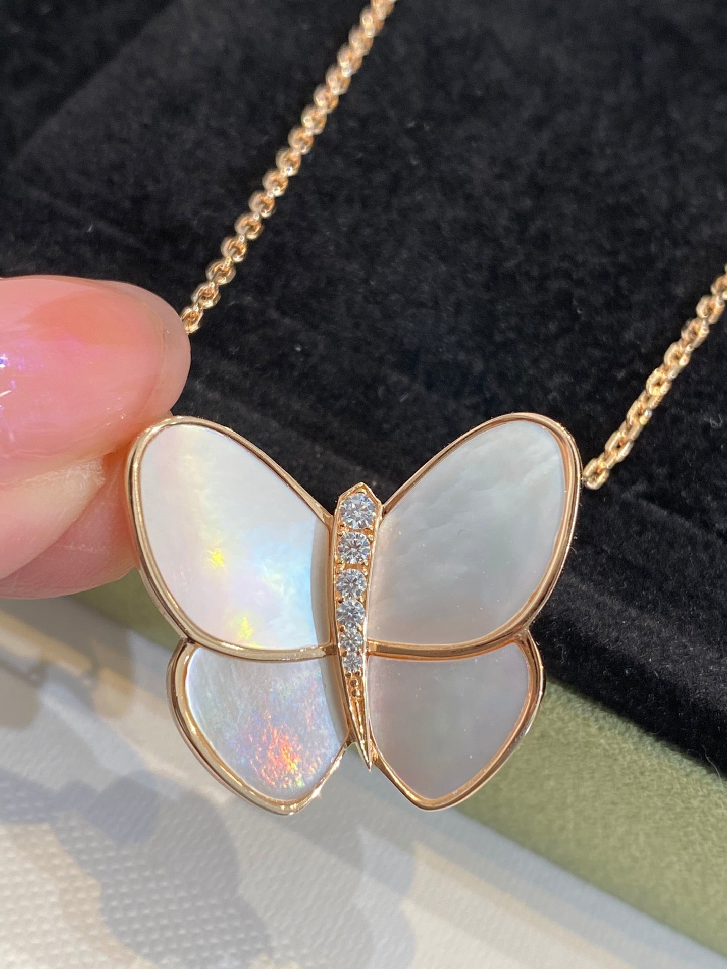 [Angela Jewellery]BUTTERFLY GOLD MOP DIAMOND NECKLACE