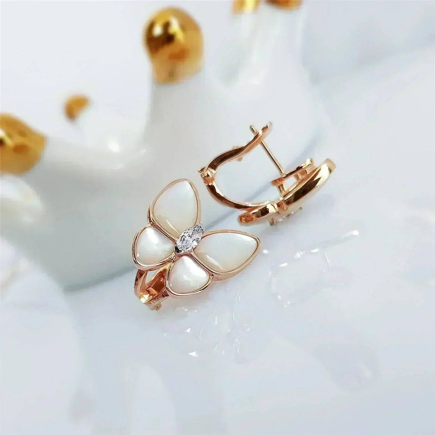 [Angela Jewellery]BUTTERFLY MOP DIAMOND EARRINGS