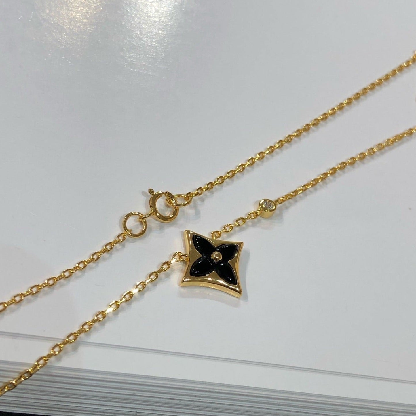 [Angela Jewellery]STAR BLACK MOP NECKLACE