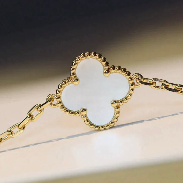 [Angela Jewellery]CLOVER 20 MOTIFS WHITE MOP NECKLACE