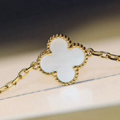 [Angela Jewellery]CLOVER 20 MOTIFS WHITE MOP NECKLACE