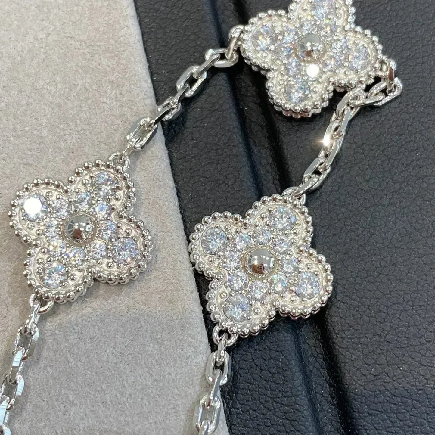 [Angela Jewellery]CLOVER 5 MOTIFS  DIAMOND BRACELET SILVER