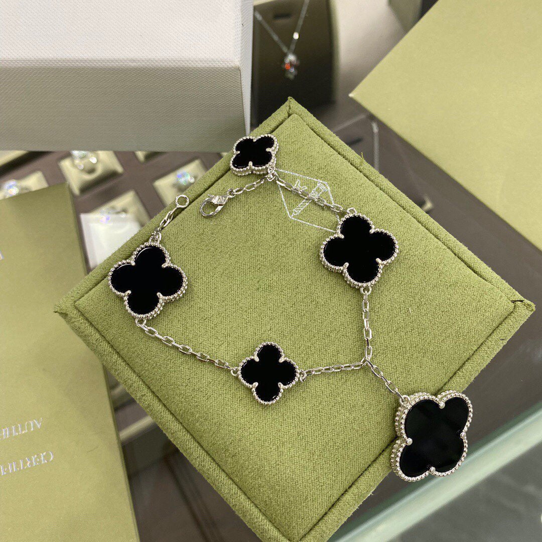 [Angela Jewellery]CLOVER 5 MOTIFS SIVLER ONYX BRACELET