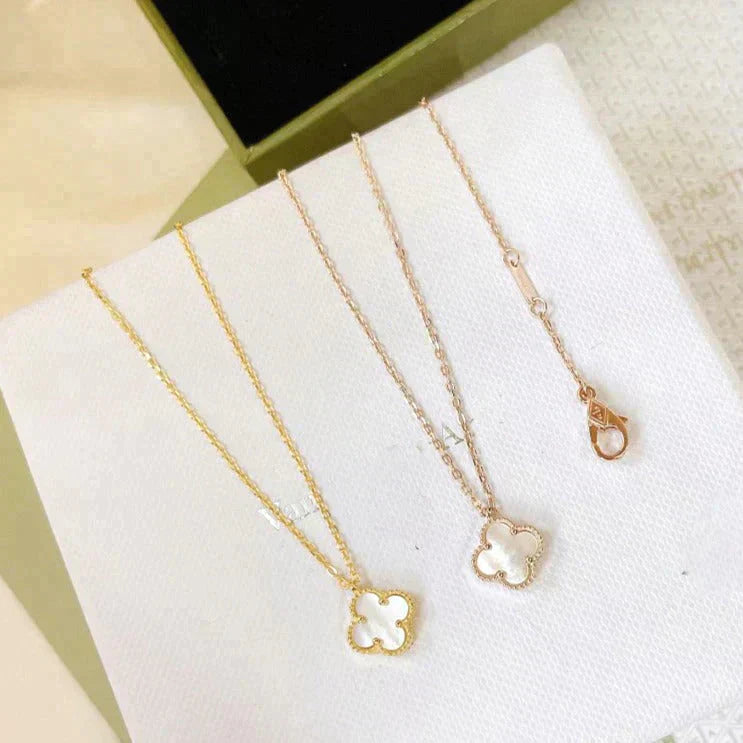 [Angela Jewellery]CLOVER MINI 9.5MM WHITE MOTHER-OF-PEARL NECKLACE