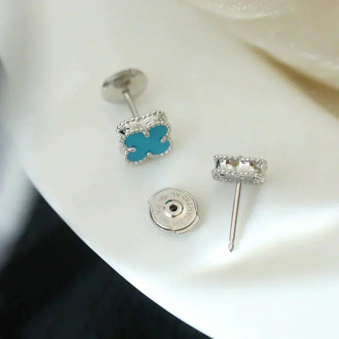 [Angela Jewellery]CLOVER MINI 9.5MM ONYX STUD EARRINGS SILVER