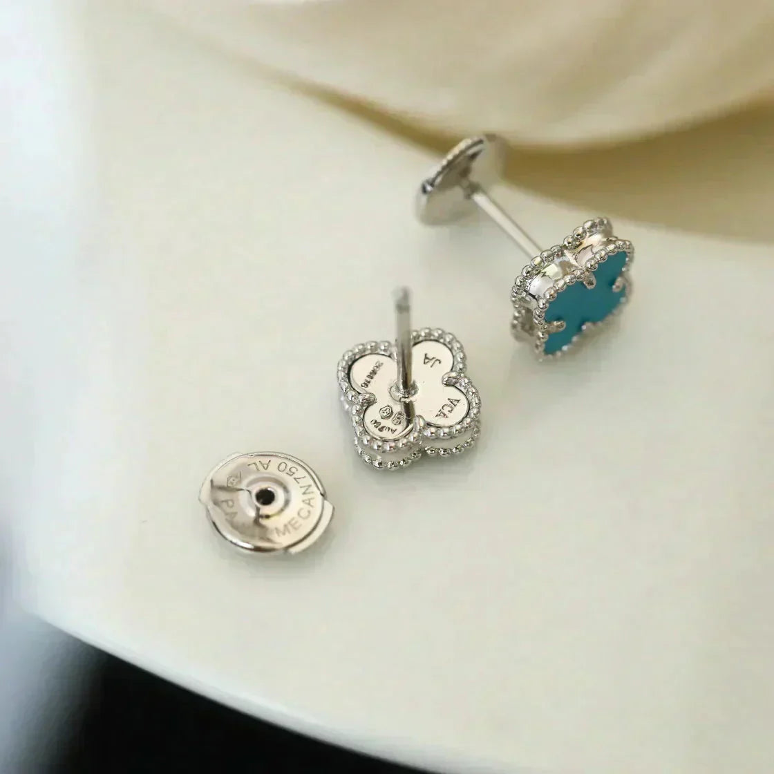 [Angela Jewellery]CLOVER MINI 9.5MM ONYX STUD EARRINGS SILVER