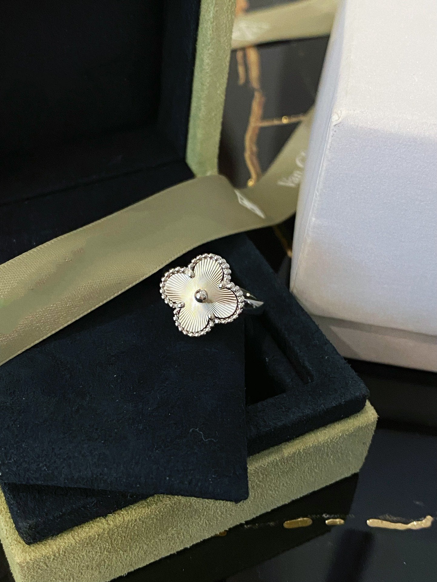 [Angela Jewellery]CLOVER SILVER RING