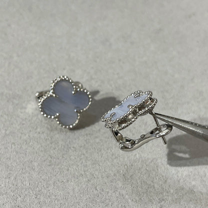 [Angela Jewellery]CLOVER CHALCEDONY SILVER STUD EARRINGS
