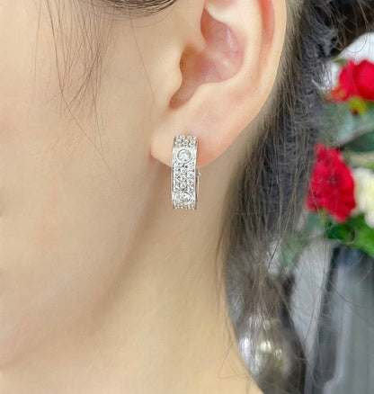 [Angela Jewellery]LOVE 5.5MM DIAMOND PAVED EARRINGS