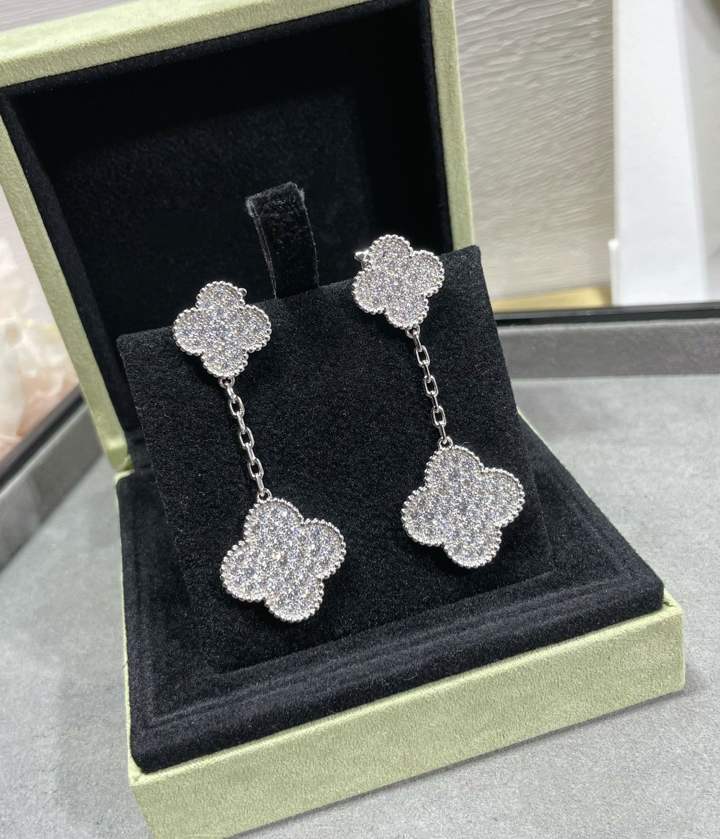 [Angela Jewellery]CLOVER 2 MOTIFS DIAMOND PAVED SILVER EARRINGS
