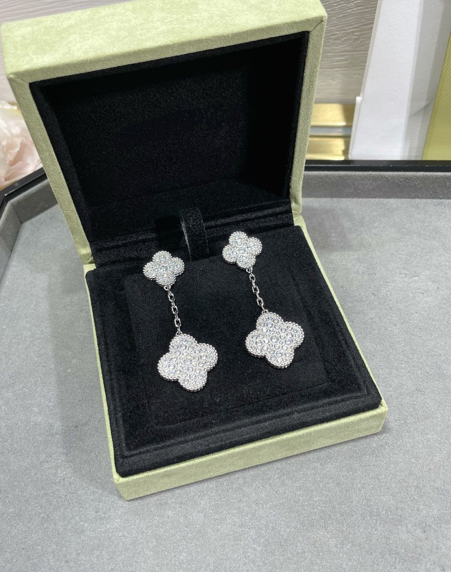 [Angela Jewellery]CLOVER 2 MOTIFS DIAMOND PAVED SILVER EARRINGS