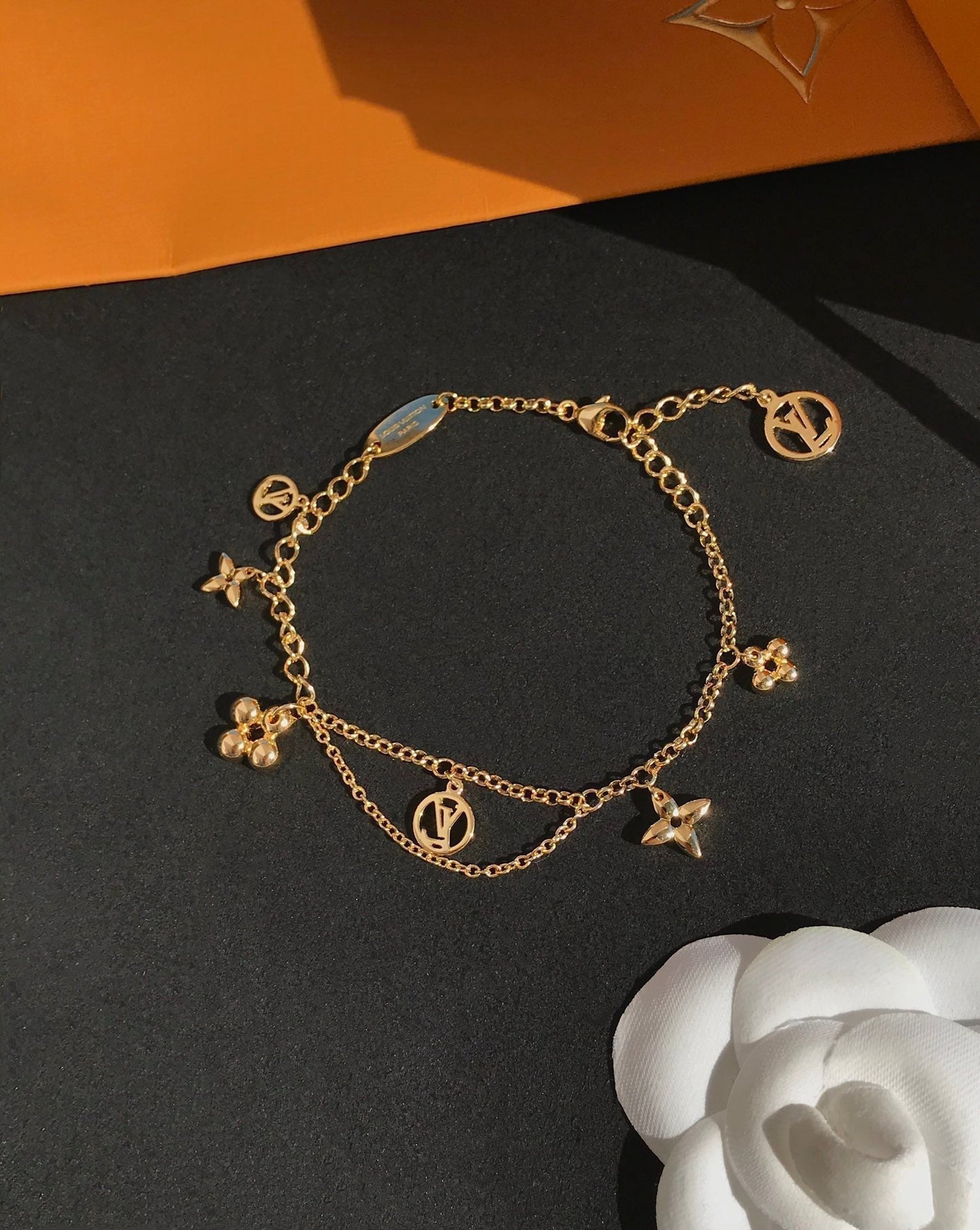 [Angela Jewellery]BLOOMING PINK GOLD MOP BRACELET