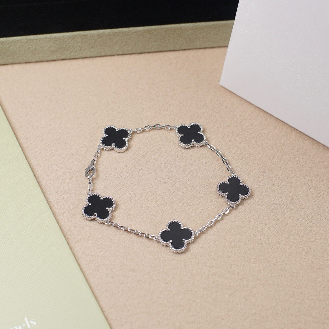 [Angela Jewellery]CLOVER 5 MOTIF ONYXS  BRACELET SILVER