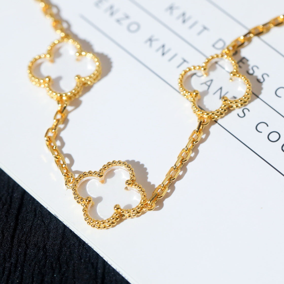 [Angela Jewellery]CLOVER 5 MOTIF ROCK CRYSTAL PINK GOLD BRACELET