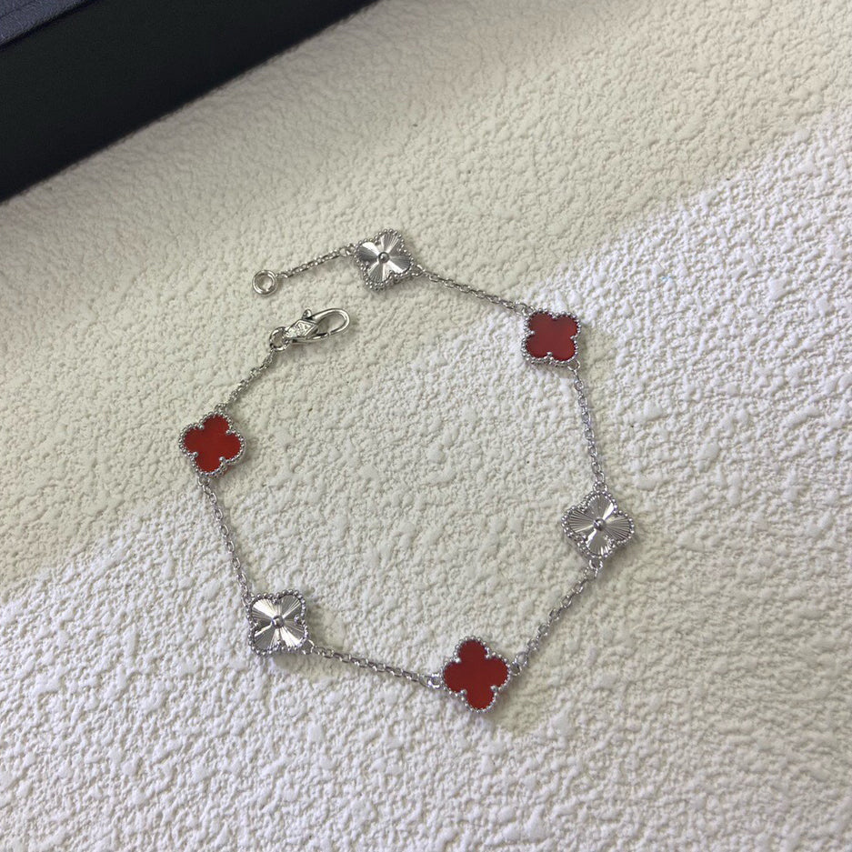 [Angela Jewellery]CLOVER 6 MOTIF RED AGATE LASER BRACELET
