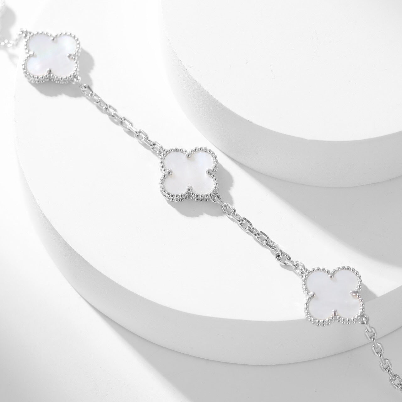 [Angela Jewellery]CLOVER 10 MOTIFS WHITE MOTHER OF PEARL NECKLACE