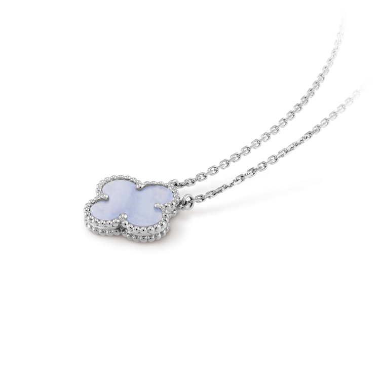 [Angela Jewellery]CLOVER 15MM BLUE CHALCEDONY NECKLACE SILVER