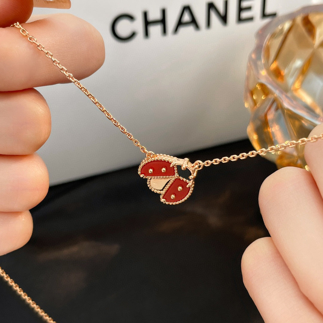 [Angela Jewellery]LUCKY  CARNELIANS LADYBUG NECKLACE