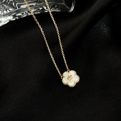 [Angela Jewellery]LUCKY  WHITE MOP  PLUM BLOSSOM NECKLACE