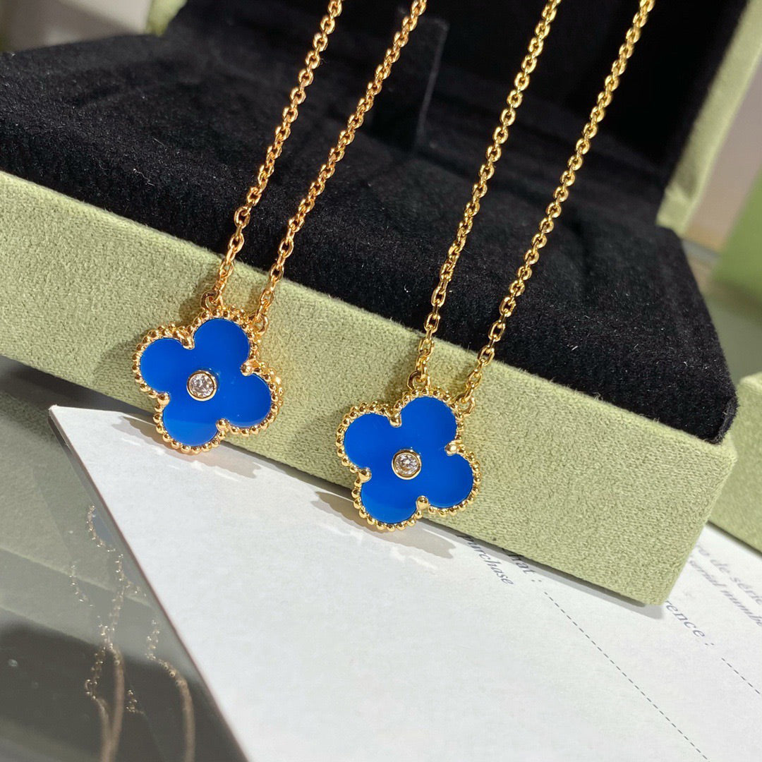 [Angela Jewellery]CLOVER 15MM DIAMOND AND BLUE AGATE NECKLACE
