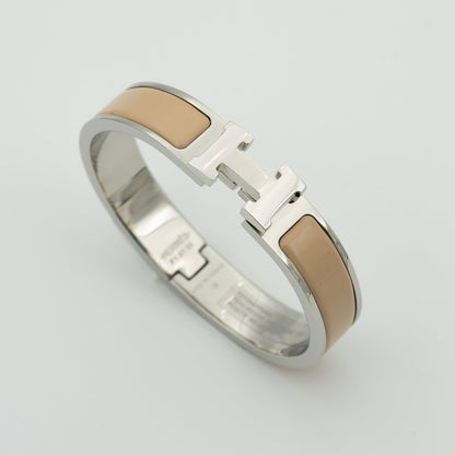 [Angela Jewellery]H GREY BRACELET