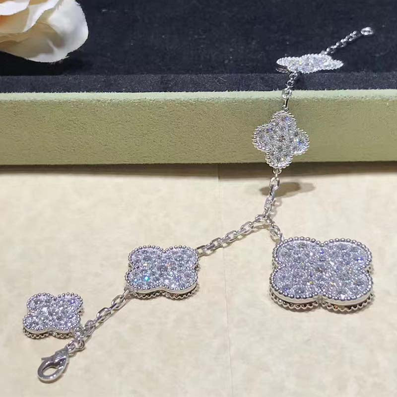 [Angela Jewellery]CLOVER 6 MOTIFS SILVER DIAMOND BRACELET