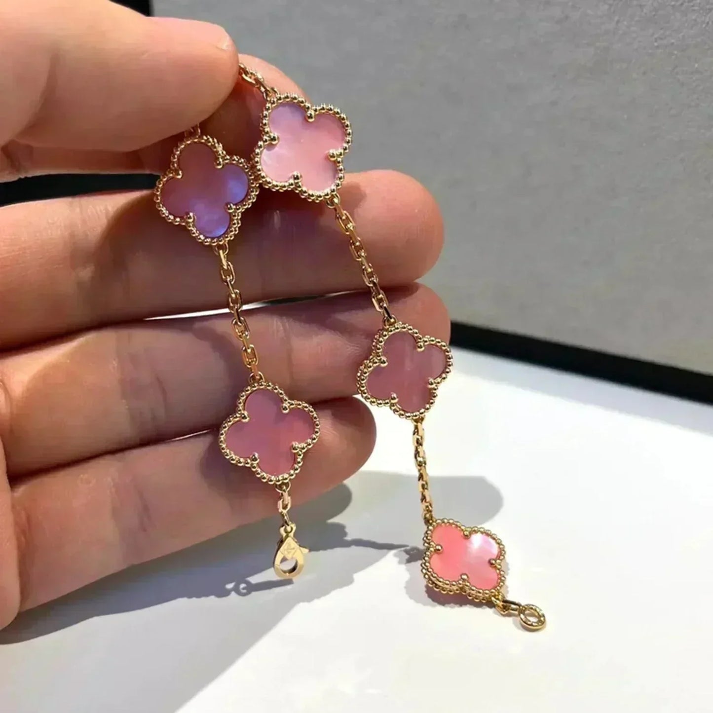 [Angela Jewellery]CLOVER 5 PINK MOP BRACELET