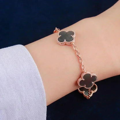 [Angela Jewellery]CLOVER 5 MOTIF GRAY MOP  BRACELET