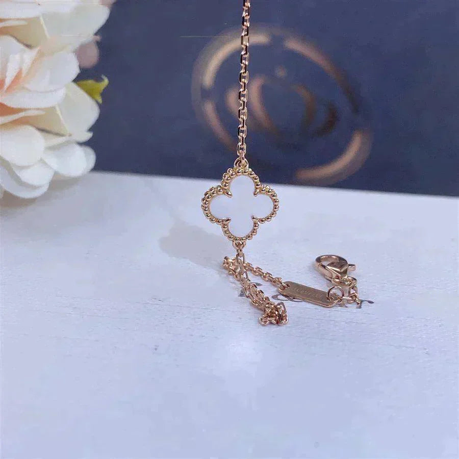 [Angela Jewellery]CLOVER WHITE MOP SINGLE FLOWER BRACELET