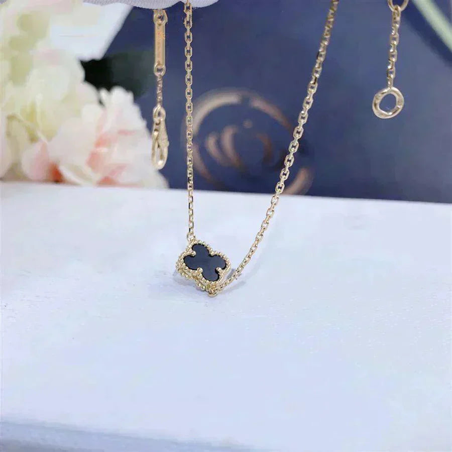 [Angela Jewellery]CLOVER ONYX SINGLE FLOWER BRACELET
