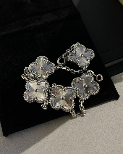 [Angela Jewellery]CLOVER SILVER 5 MOTIFS BRACELET